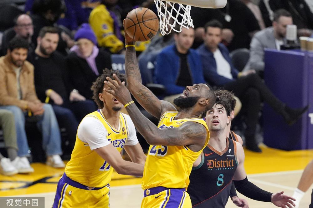 不屑一顾 不屑一顾