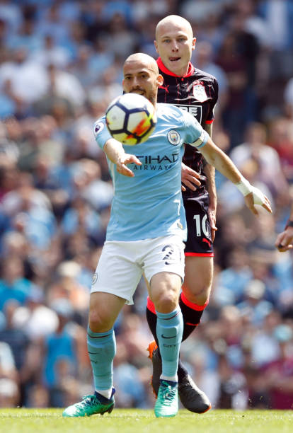 他的丰富背 他的丰富背