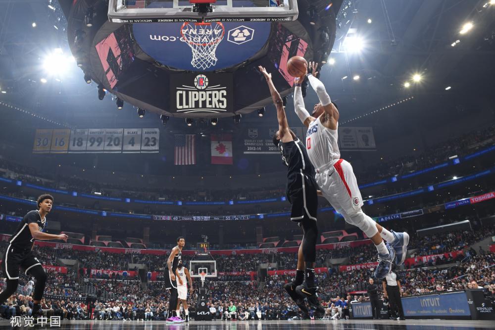 的传球撕裂 的传球撕裂